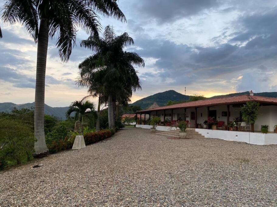 Finca Campestre Con Hermosa Vista Anapoima Eksteriør billede